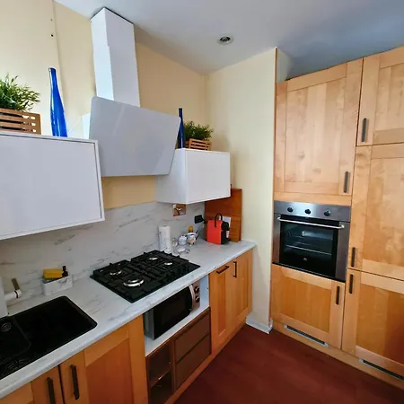 Charming Liberty Flat Apartment