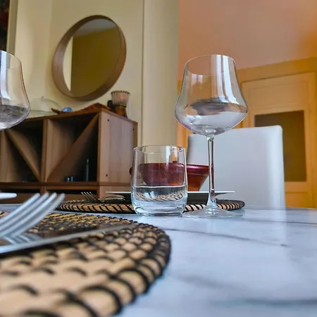 Charming Liberty Flat شقة *